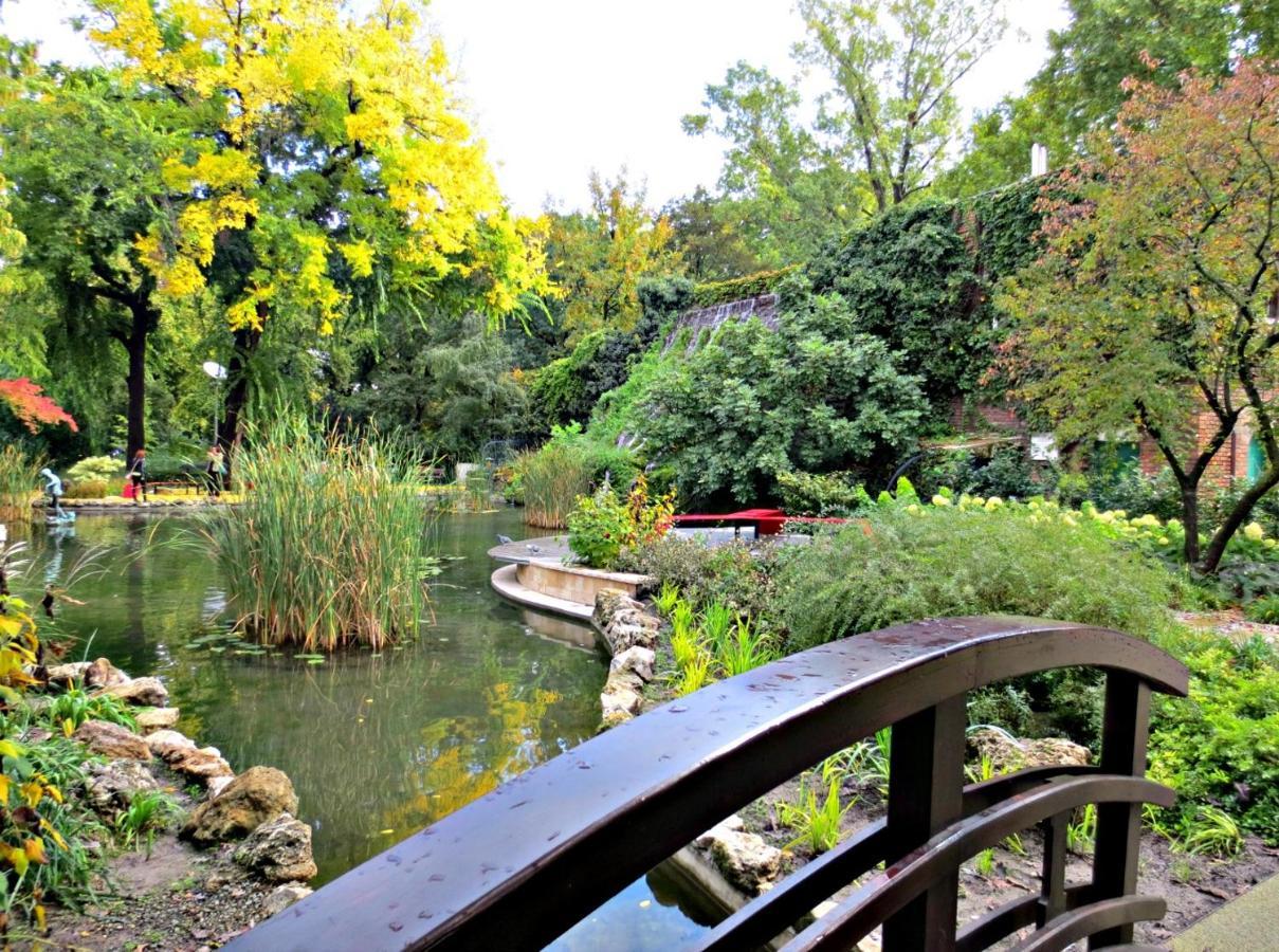 아일랜드 호스텔 부다페스트 외부 사진 The Japanese garden