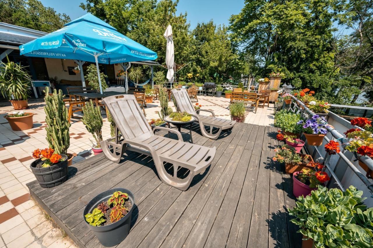 아일랜드 호스텔 부다페스트 외부 사진 Rooftop garden