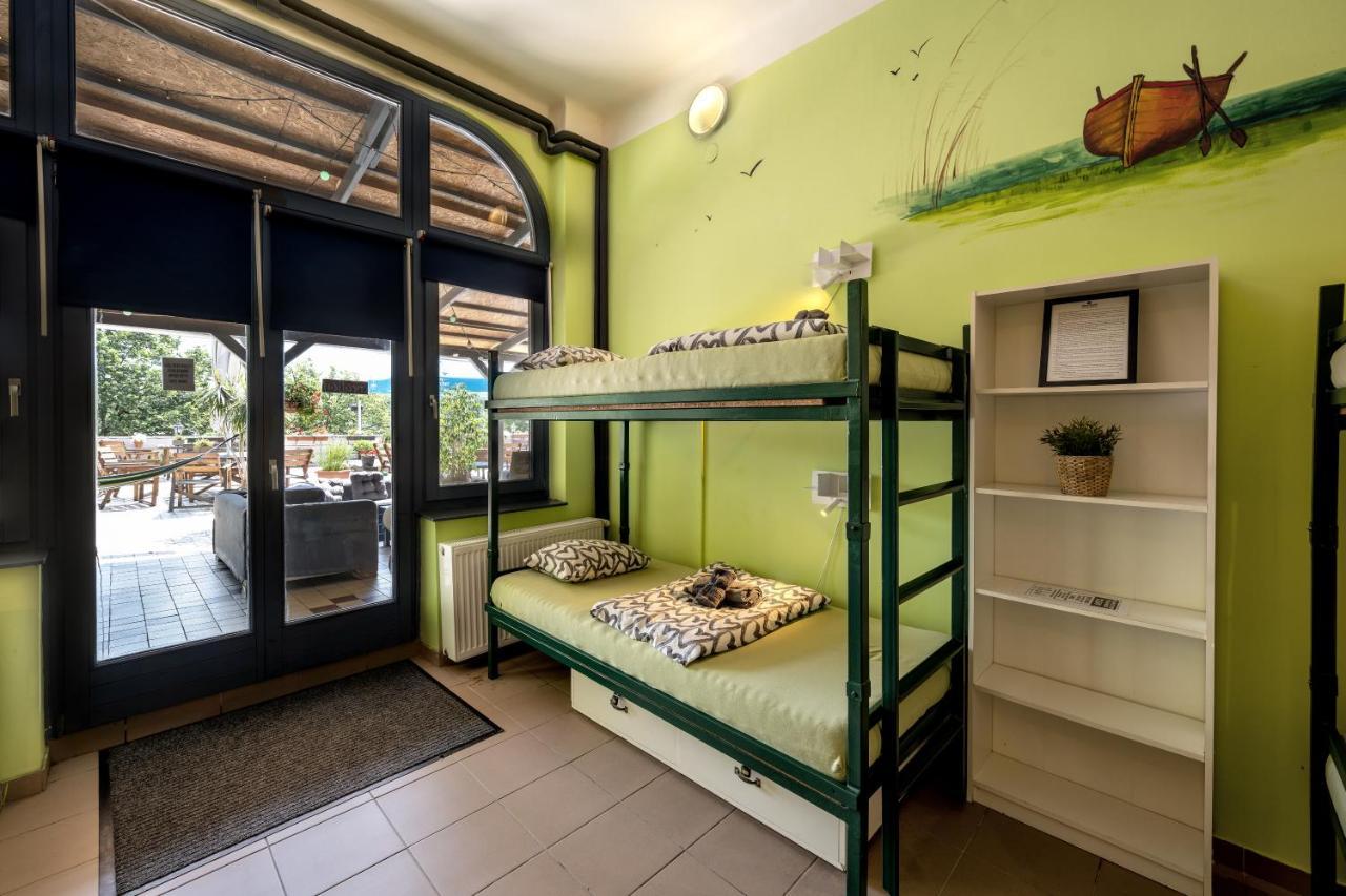 아일랜드 호스텔 부다페스트 외부 사진 Hostel in Poland